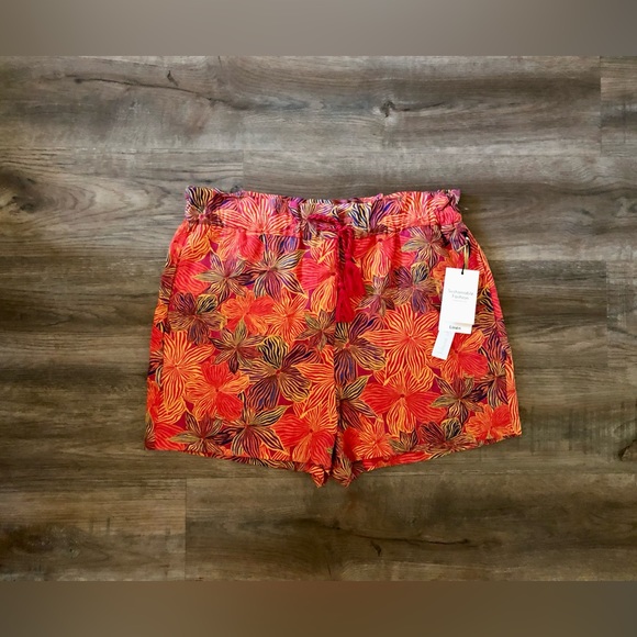 NWT House of Harlow 1960 Linen Floral Shorts - Picture 2 of 9